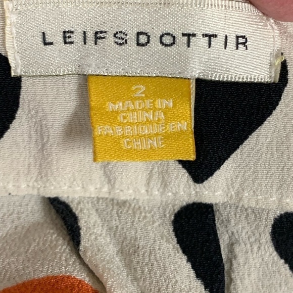 Leifs Dottir anthropologie silk mini shirt size 2 side hook button zip L16 in - Picture 3 of 6